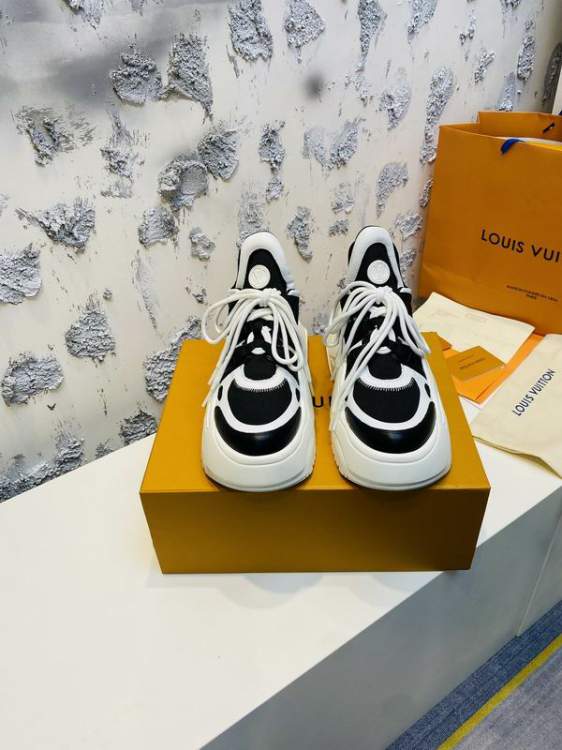 Picture of Louis Vuitton Shoes _SKULVsz35-407cmmnf054517780